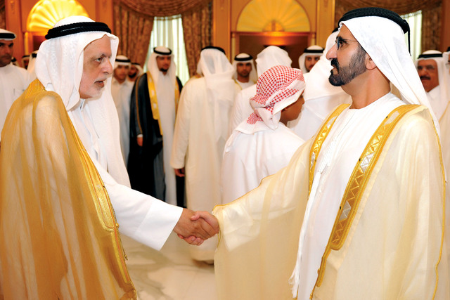 "ويتلقى التهنئة من عبد الله الغرير"