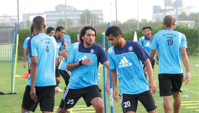 "جانب من استعدادات النصر \t (تصوير: عاطف الغمري)"