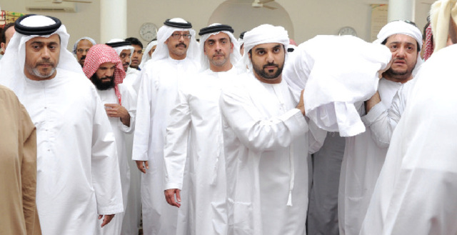 "...وسموه خلال تشييع جثمان فقيد بنى ياس \tوام"