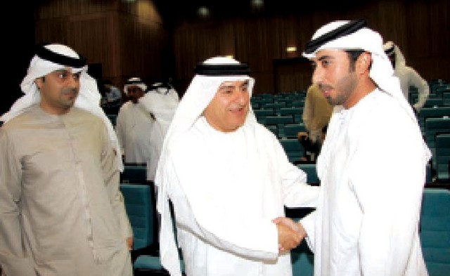 "عبد الملك يهنئ الشعفار بنجاحه في الانتخابات الأخيرة"
