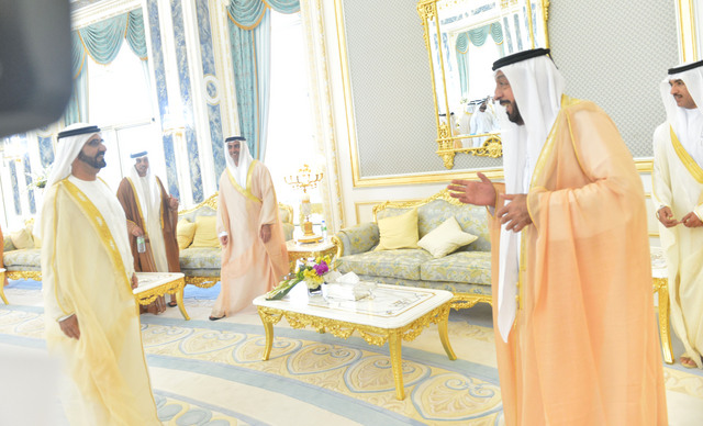 "رئيس الدولة يتلقى التهنئة من محمد بن راشد"