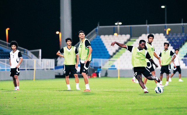 "بني ياس يبحث عن الفوز الرابع على حساب دبا الفجيرة\tالبيان"