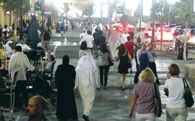 "سياحة دبي محط أنظار شعوب العالم \tالبيان"