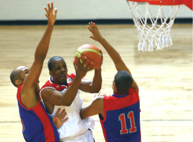 "الأهلي وصل للنقطة 100 في مباراته مع دبي تريب\tالبيان"