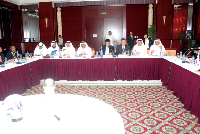 "جانب من الاجتماع الفني          تصوير - محمد منور"