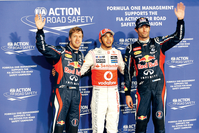 "هاميلتون بطل السباق التأهيلي مع فيتل وويبر"