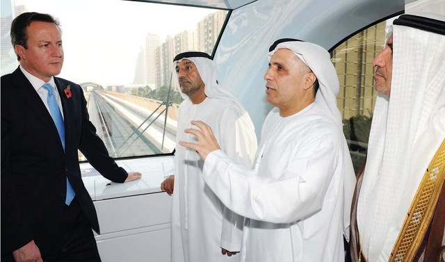 "أحمد بن سعيد وديفت كاميرون في مترو دبي \t\tالبيان"