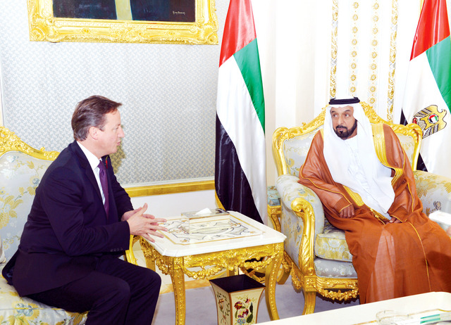".. رئيس الدولة في حديث مع رئيس الوزراء البريطاني"