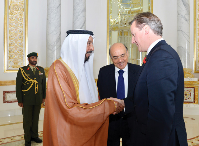 "رئيس الدولة في حوار مع رئيس الوزراء البريطاني"