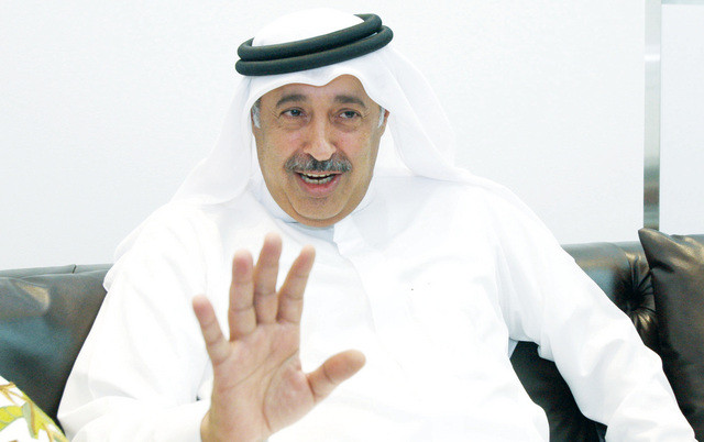 "المطروشي خلال الحوار في مقر «البيان» تصوير: زافير ويلسون"