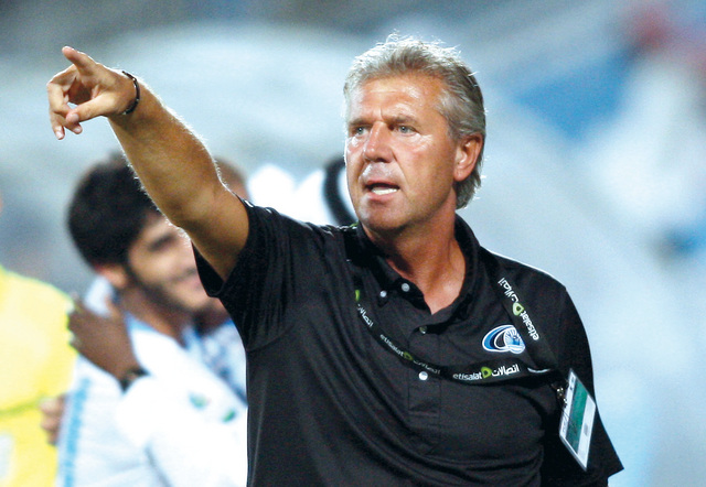 "تشوفانيتش يوجه لاعبيه"