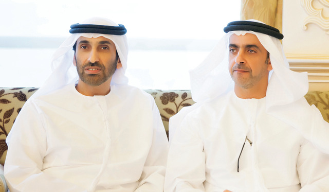 "سعيد وسيف بن زايد خلال اللقاء"
