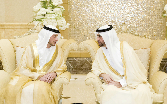 "حمدان بن زايد والعريس وام"