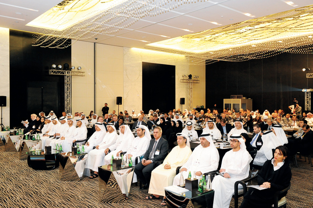 "جانب من الحضور في المؤتمر \t\t\t\t\t البيان"