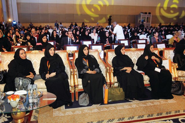 "اهتمام كبير بمواضيع الجلسات"