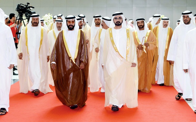 "محمد بن راشد لدى وصوله مكان الاحتفال وفي استقباله طحنون وسيف وسرور وسعيد بن محمد"
