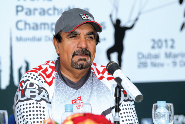 "محمد يوسف رئيس اللجنة الفنية يتحدث الى الاعلام \tالبيان"