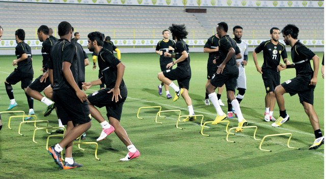 "جانب من تدريبات الوصل\tالبيان"