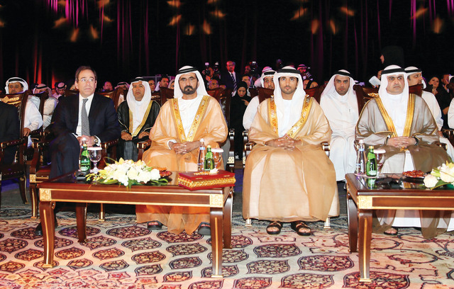 "محمد بن راشد يشهد حفل تكريم الفائزين بالجائزة بحضور حمدان بن محمد ومكتوم بن محمد"