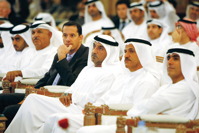 "احمد بن سعيد خلال الاحتفال بالذكرى 75 عاماً من تشغيل المطار \tتصوير ــ مصطفى الاميري"