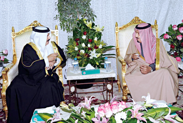 "ملك البحرين يطمئن على صحة العاهل السعودي \t\t \t واس"