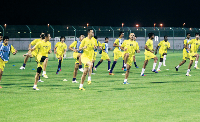 "دبي يسعى لاستعادة نغمة الفوز أمام  كلباء  \t «البيان»"