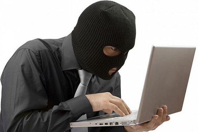 سعودي يختلس 33 مليون دولار عن طريق النت