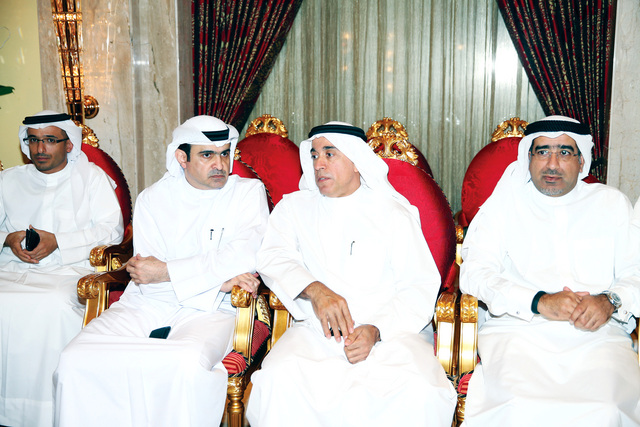 "سامي القمزي وأحمد بن بيات وعبدالفتاح شرف"