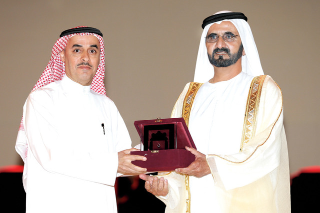"محمد بن راشد يكرم هاني اليتيم"