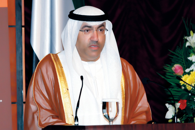 "عبد الرحمن العويس"