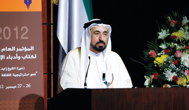 "سلطان القاسمي يلقي كلمته\tتصوير - غلام كركر"