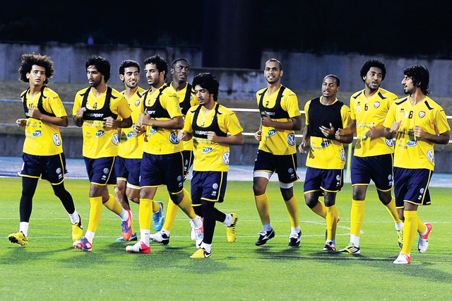 "مراعاة اللاعبين الدوليين فى سقف الرواتب المقترح \t البيان"