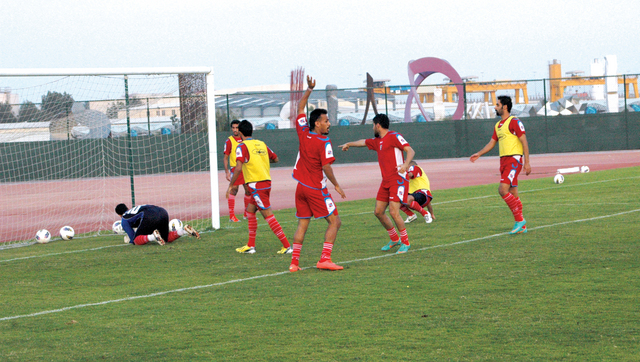 "من تدريبات الكويت استعداداً لكأس الخليج \tمن المصدر"