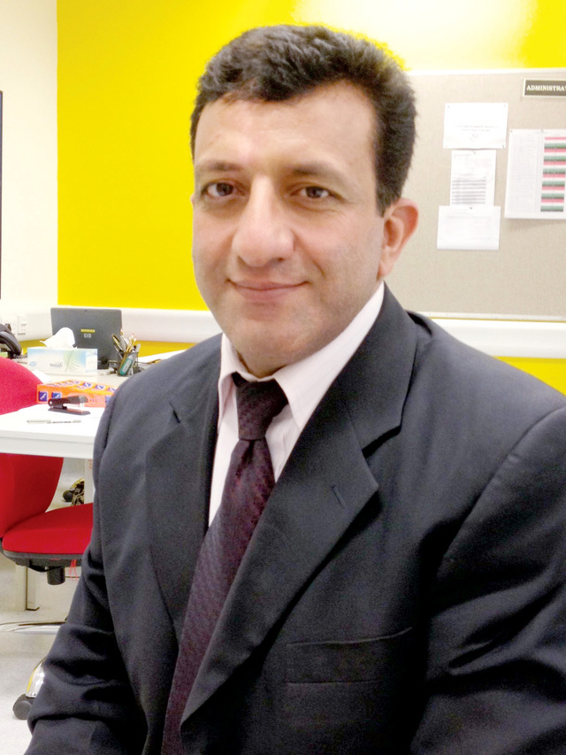 "حمزة دودين"