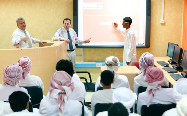 "البرلمان يهدف إلى تدعيم مبادىء المشاركة السياسية لطلاب المدارس\tأرشيفية"