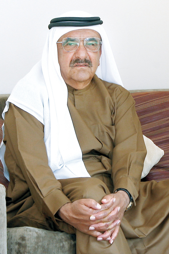 "حمدان بن راشد خلال حضوره السباق"
