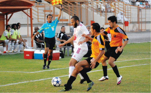 "لعبة الكراسي الموسيقية تعود في دوري الأولى \t البيان"