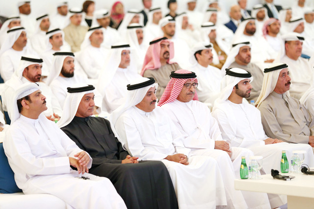 "حشر آل مكتوم ومنصور بن محمد وسلطان بن مجرن وطيب الريس ومحمد القمزي"