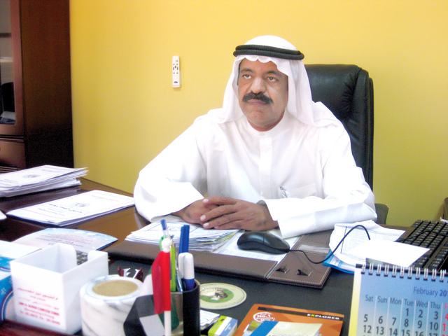 "عبيد طويرش: الدائرة تعمل على تحديث الخطوط لتوصيل إمدادات الكهرباء والماء"
