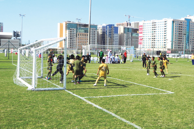 "جانب من مباريات المهرجان \tمن المصدر"