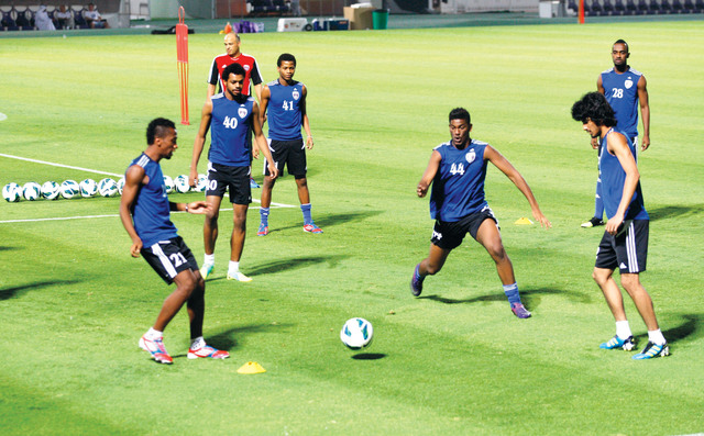 "جانب من تدريبات البنفسج استعداداً للبرتقالي \tالبيان"