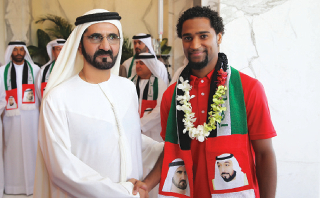 "محمد بن راشد مع عبدالعزيز صنقور"