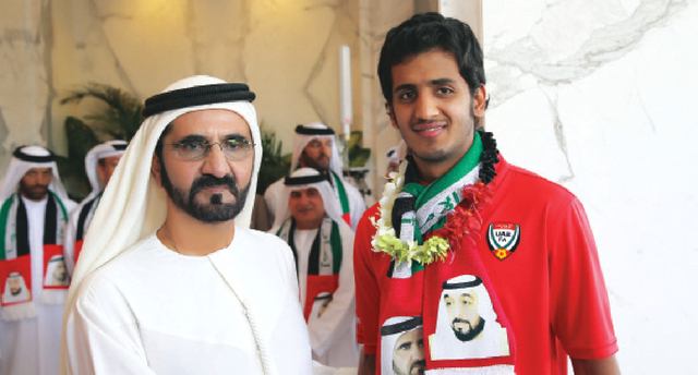 "محمد بن راشد مع علي العامري"