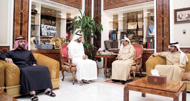 "النعيمي خلال استقباله راشد بن سعود المعلا بحضور راشد بن حميد وماجد بن سعيد النعيمي وام"