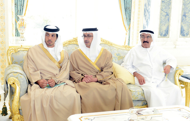 "منصور وعبدالله بن زايد ومحمد النابودة"