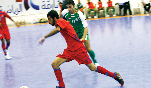 "من مباريات الشعب في دوري الصالات \tمن المصدر"