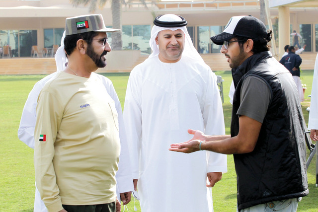 "الفارسة فطيم بنت محمدبن راشد خلال مشاركتها في السباق"