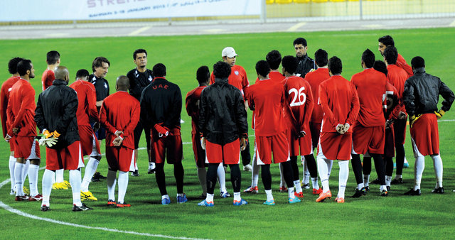 "منتخبنا يستعد لأوزباكستان بمعسكر فى أبوظبي"