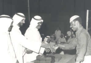 "سلطان السويدي يكرم ياقوت في حضور أحمد سيف بالحصا وسالم الغماي"