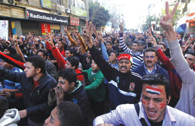 "تظاهر آلاف المصريين في القاهرة ومدن أخرى في الذكرى الثانية لتنحي حسني مبارك، حيث طالب المتظاهرون برحيل الرئيس الحالي محمد مرسي وإسقاط حكم الإخوان المسلمين."